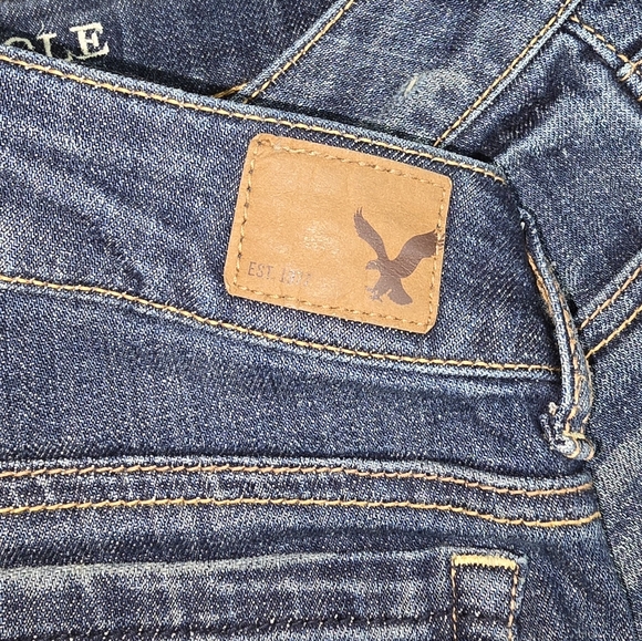 American Eagle Outfitters Women's Favorite Boyfriend jean, stretch, low rise - Picture 3 of 5